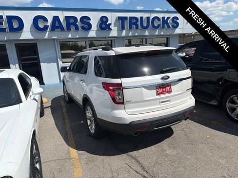 Used 2014 Ford Explorer XLT w/ Equipment Group 201A FWD image 4