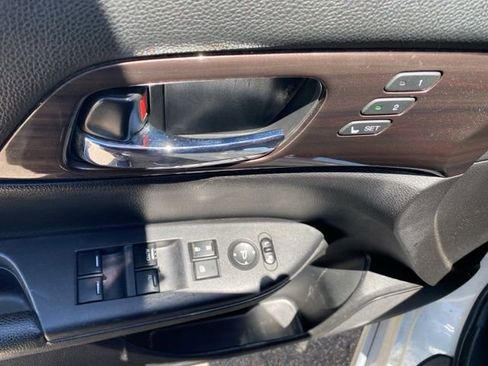 Used 2017 Honda Accord Touring image 15