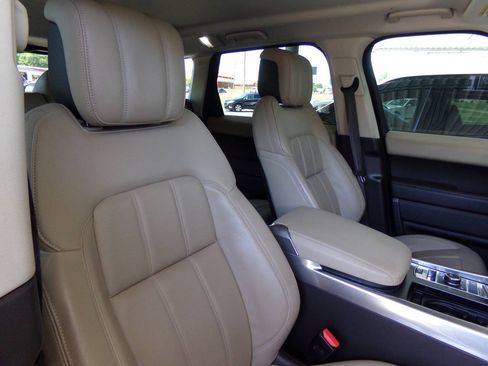 Used 2021 Land Rover Range Rover Sport SE AWD/4WD image 29