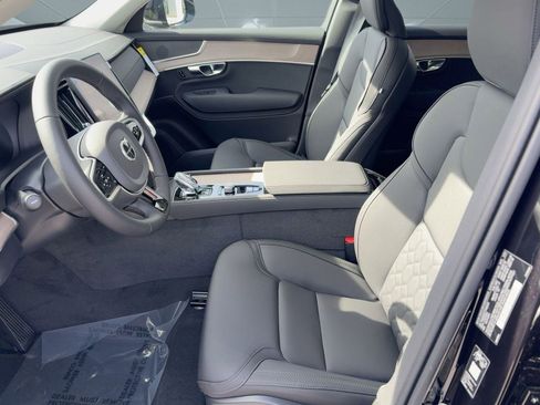 New 2026 Volvo XC90 T8 Plus w/ Protection Package image 5