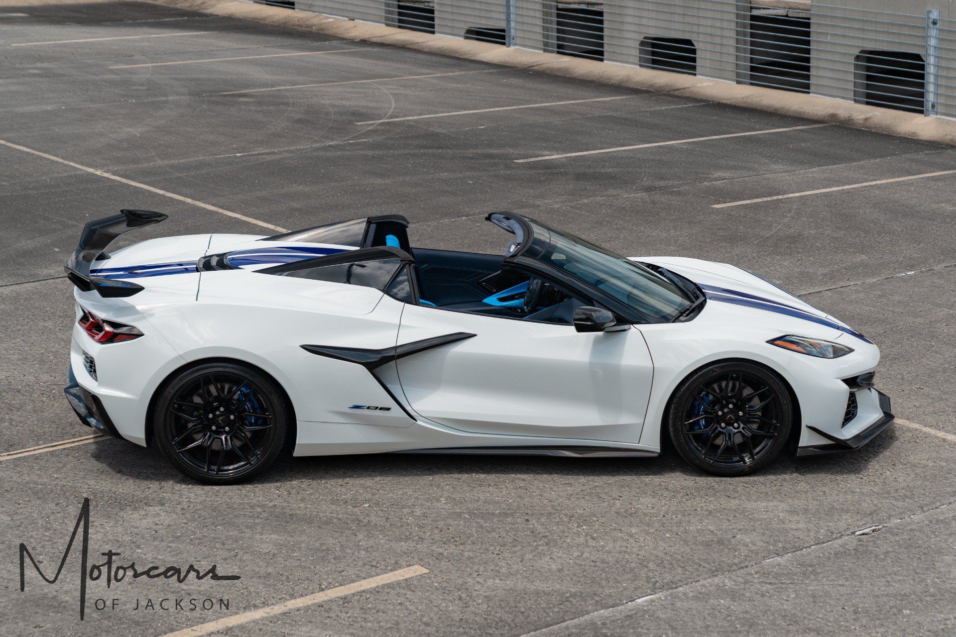 Used 2024 Chevrolet Corvette Z06 RWD image 20