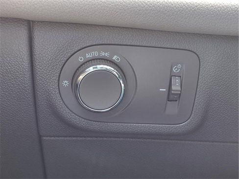 Certified 2017 Chevrolet Cruze Premier image 13