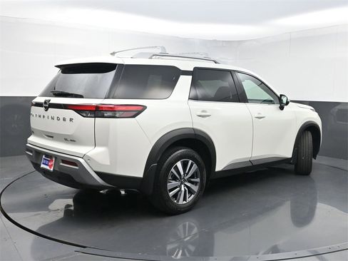Used 2024 Nissan Pathfinder SL image 26