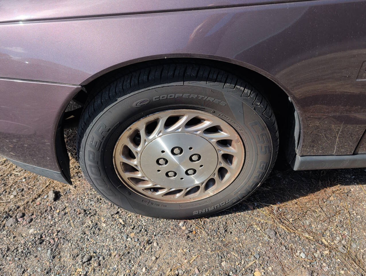 Used 2000 Saturn L-Series LS2 FWD image 9