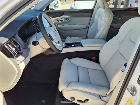 New 2026 Volvo XC90 B6 Ultra image 13