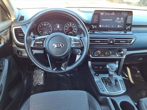 Used 2021 Kia Seltos S image 12