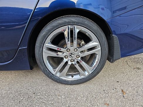 Used 2017 Honda Accord Sport image 31