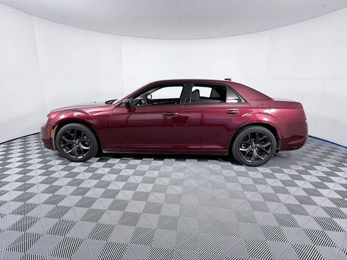 Used 2023 Chrysler 300 Touring w/ Sport Appearance Package image 7