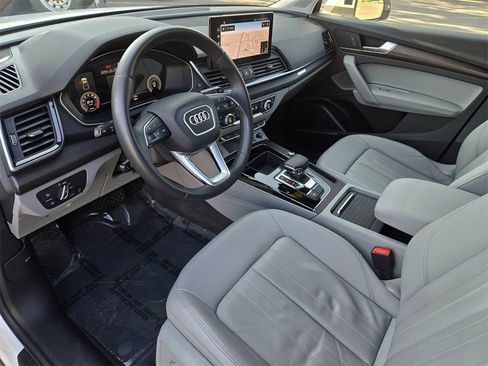 Used 2021 Audi Q5 2.0T Premium Plus w/ Premium Plus Package image 9