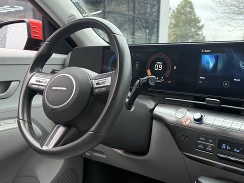 Used 2024 Hyundai Kona SEL image 29