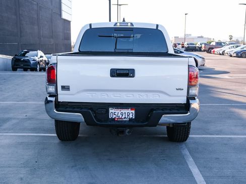 Certified 2023 Toyota Tacoma TRD Off-Road AWD/4WD image 5