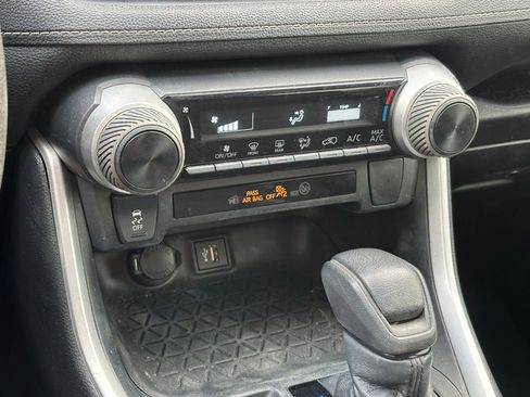 Used 2023 Toyota RAV4 LE image 20