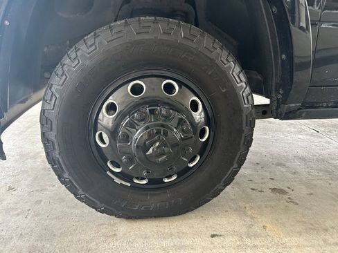 Used 2024 RAM 3500 Limited w/ Night Edition AWD/4WD image 17