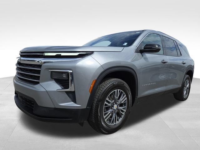 Used 2024 Chevrolet Traverse LT w/ Trailering Package AWD/4WD image 5