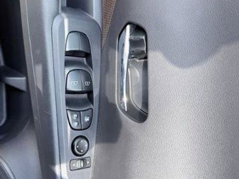 Certified 2024 Nissan Kicks SR w/ Interior Electronics Package FWD image 10