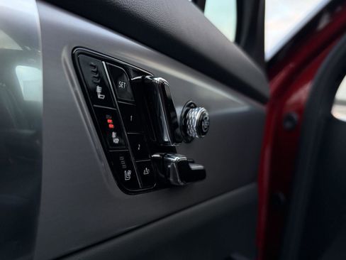 New 2026 Cadillac Vistiq Sport image 15