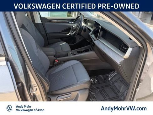 Used 2026 Volkswagen Tiguan SE AWD/4WD image 17