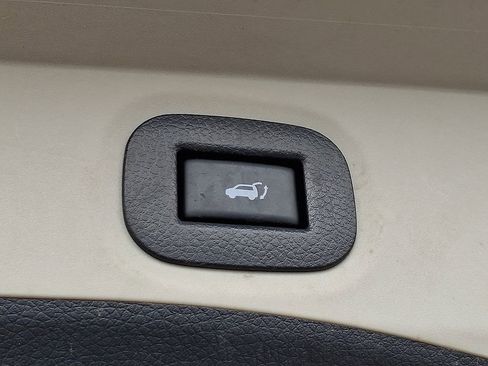 Used 2019 Nissan Rogue SV w/ Sun & Sound Touring Package AWD/4WD image 30