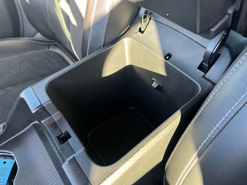 Used 2024 Jeep Grand Cherokee Altitude image 15