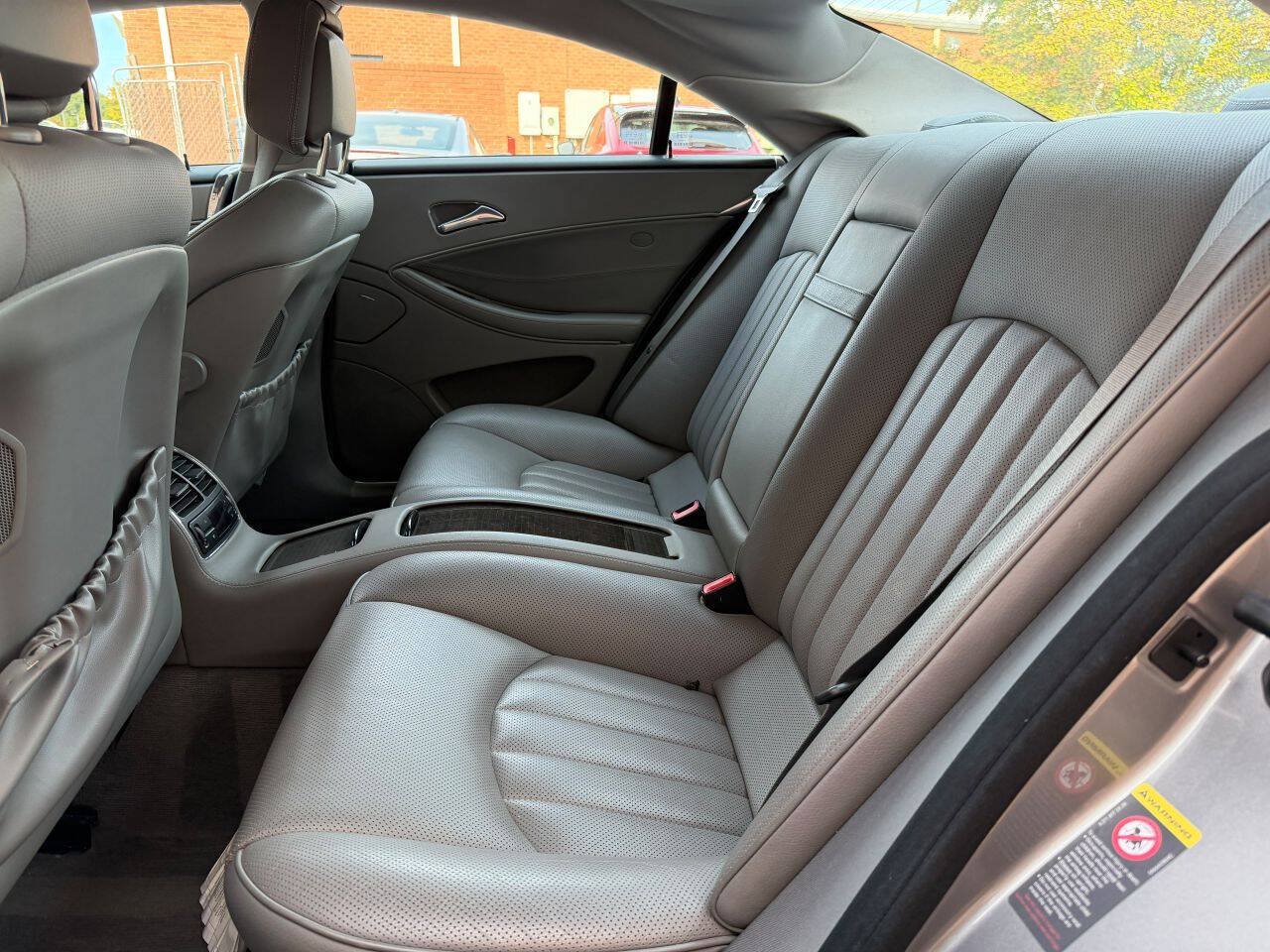 Used 2011 Mercedes-Benz CLS 550 image 10