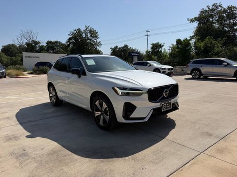 Certified 2024 Volvo XC60 T8 Plus AWD/4WD image 7