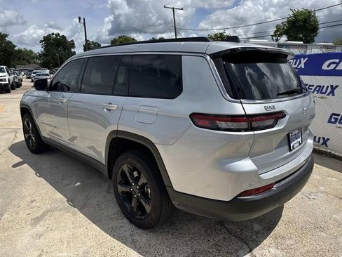 Used 2024 Jeep Grand Cherokee L Laredo RWD image 12