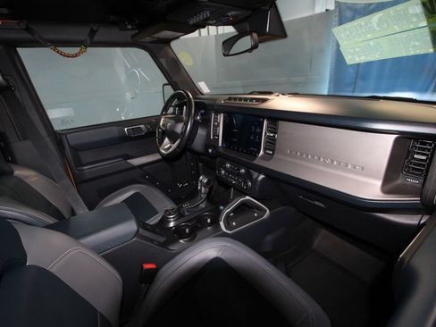 Used 2021 Ford Bronco First Edition AWD/4WD image 23