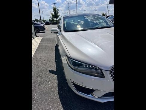 Used 2017 Lincoln MKZ Reserve w/ Technology Package AWD/4WD image 3
