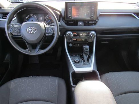 Used 2022 Toyota RAV4 XLE w/ Convenience Package AWD/4WD image 18