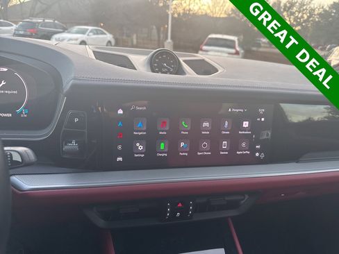 Used 2024 Porsche Cayenne Coupe image 26