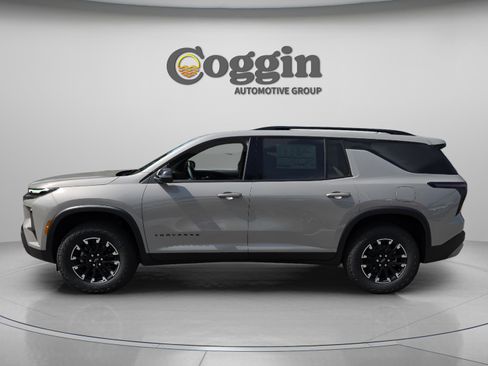 New 2026 Chevrolet Traverse Z71 w/ LPO, Floor Liner Package AWD/4WD image 2