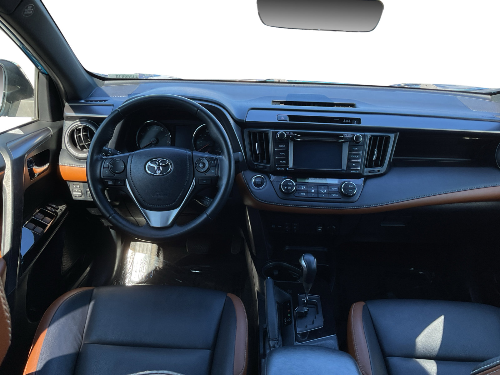 Used 2018 Toyota RAV4 SE w/ Power Extra Value Package AWD/4WD image 14