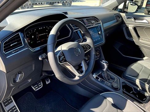 Certified 2024 Volkswagen Tiguan SEL R-Line image 14