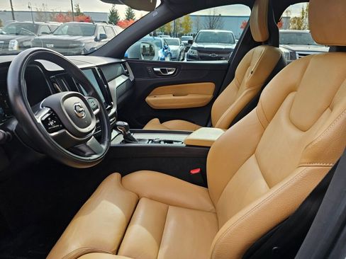 Used 2018 Volvo XC60 T6 Inscription w/ Convenience Package image 24