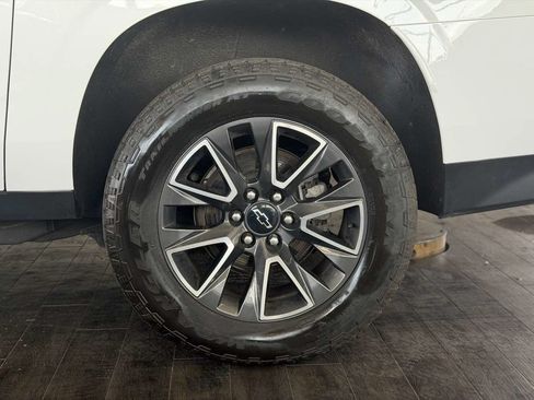 Used 2023 Chevrolet Suburban Z71 AWD/4WD image 25