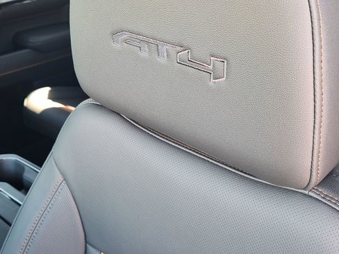 New 2026 GMC Sierra 1500 AT4 w/ AT4 Premium Package image 18