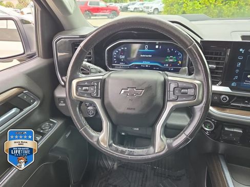 Used 2022 Chevrolet Silverado 1500 LT Trail Boss w/ Convenience Package II AWD/4WD image 14