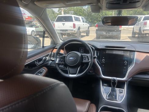 Used 2022 Subaru Outback Touring AWD/4WD image 16