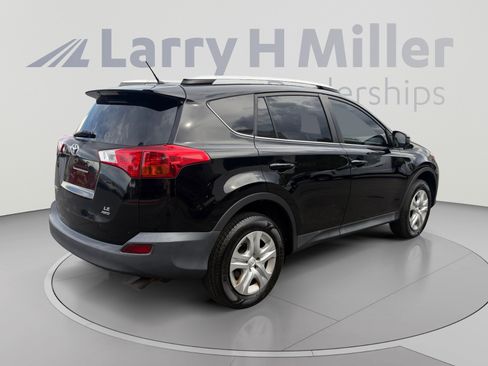 Used 2014 Toyota RAV4 LE AWD/4WD image 5