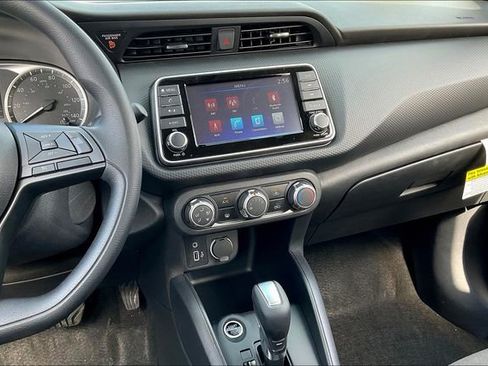 New 2025 Nissan Kicks Play S image 7