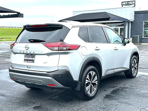 Used 2023 Nissan Rogue SV FWD image 8