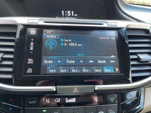 Used 2017 Honda Accord Touring image 29