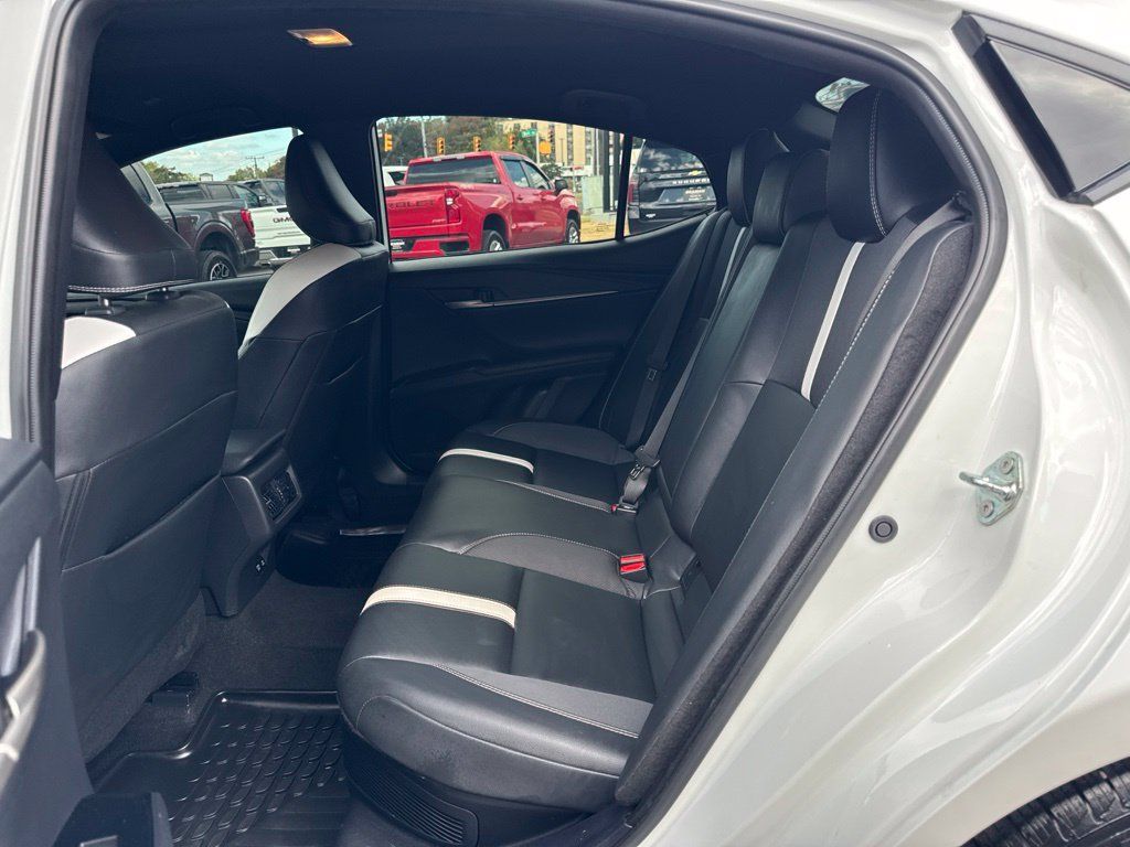Used 2025 Toyota Camry SE w/ Convenience Package FWD image 26