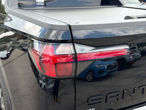 Used 2025 Hyundai Santa Cruz Limited image 10