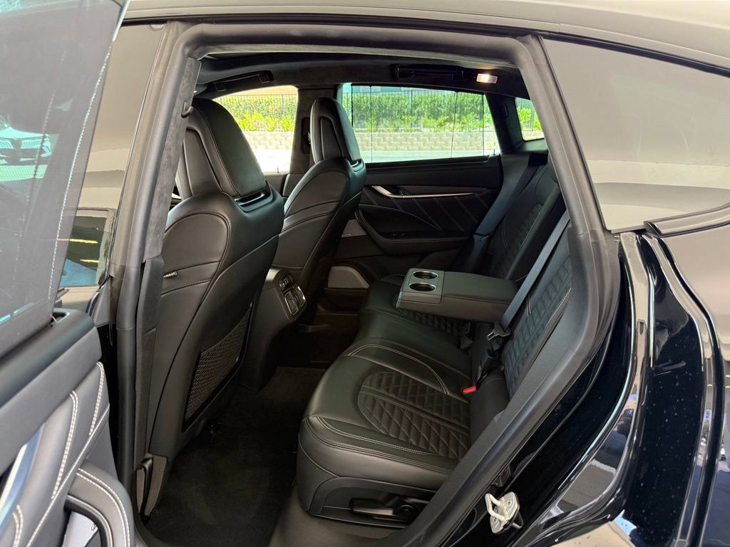 Certified 2023 Maserati Levante Modena AWD/4WD image 11