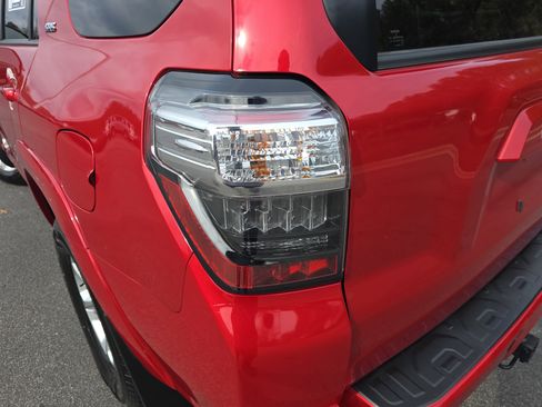 Used 2024 Toyota 4Runner SR5 image 34