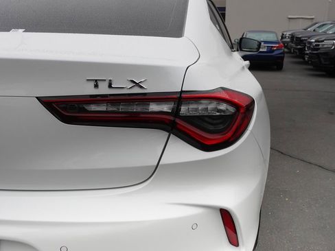 Certified 2025 Acura TLX w/ Technology Package image 7