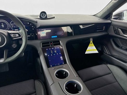 New 2025 Porsche Taycan Turbo image 19