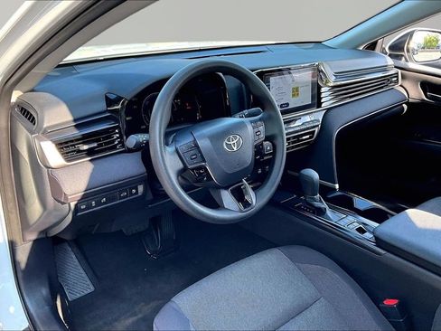Used 2025 Toyota Camry LE FWD image 14