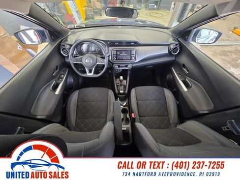 Used 2019 Nissan Kicks SV image 16